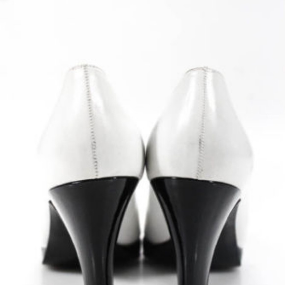 Chanel White Black Leather Pointed Toe - Picture 3 of 4